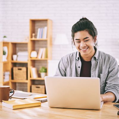 freelancer-working-from-home-YQVBM7Z.jpg